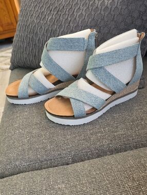 Corkys Light Denim Crisscross Wedge Sandals NWOB